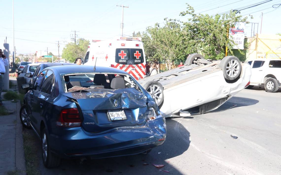 Aparatoso Choque Volcadura Deja Dos Lesionadas En La Colonia Dale El Heraldo De Chihuahua 5053